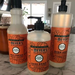 Mrs Meyers Clean Day cleaning kit pumpkin spice scent 🎃